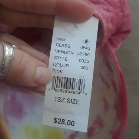 NWT PacSun women's tie-dye hat - Picture 3 of 3